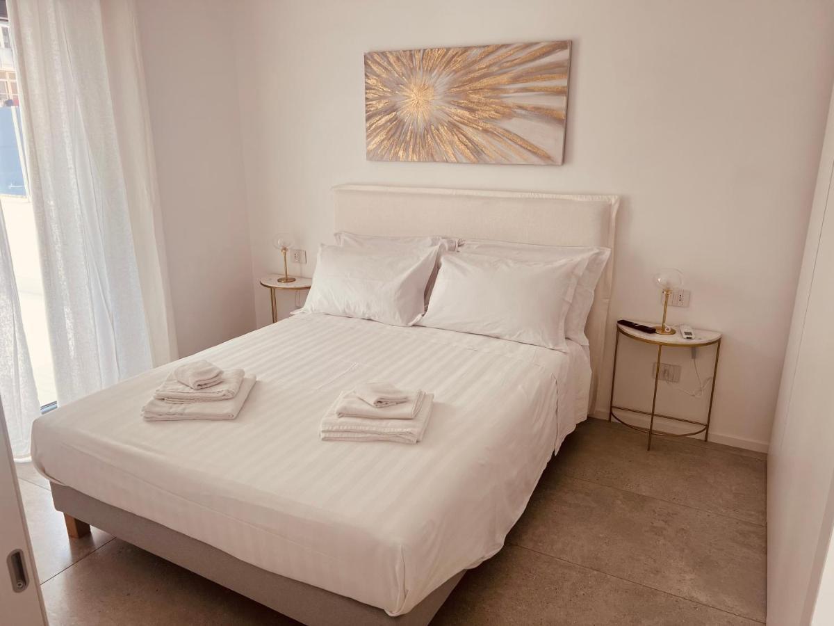 Sea Sense Suite 1 Бари Екстериор снимка