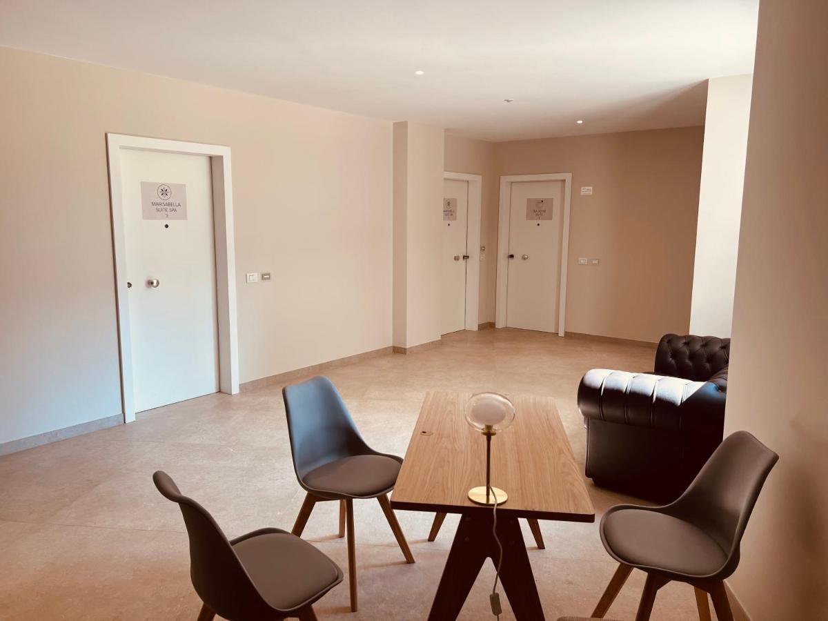 Sea Sense Suite 1 Бари Екстериор снимка